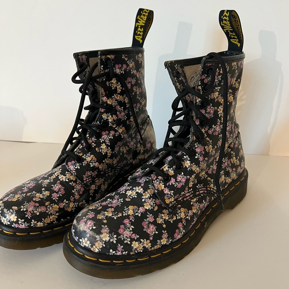 Pastel Goth Floral Doc Marten -8